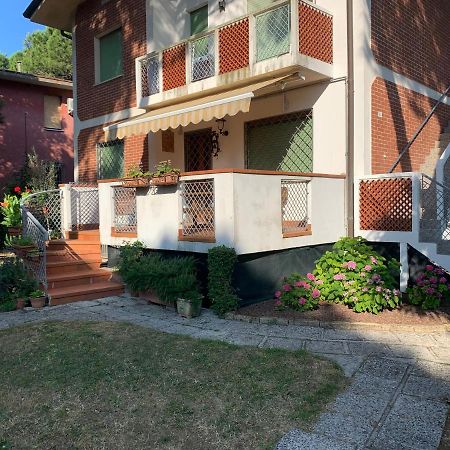 Residence Villa Laura リニャーノ・サッビアドーロ エクステリア 写真