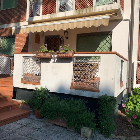 Residence Villa Laura リニャーノ・サッビアドーロ エクステリア 写真