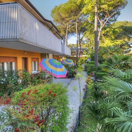 Residence Villa Laura リニャーノ・サッビアドーロ エクステリア 写真