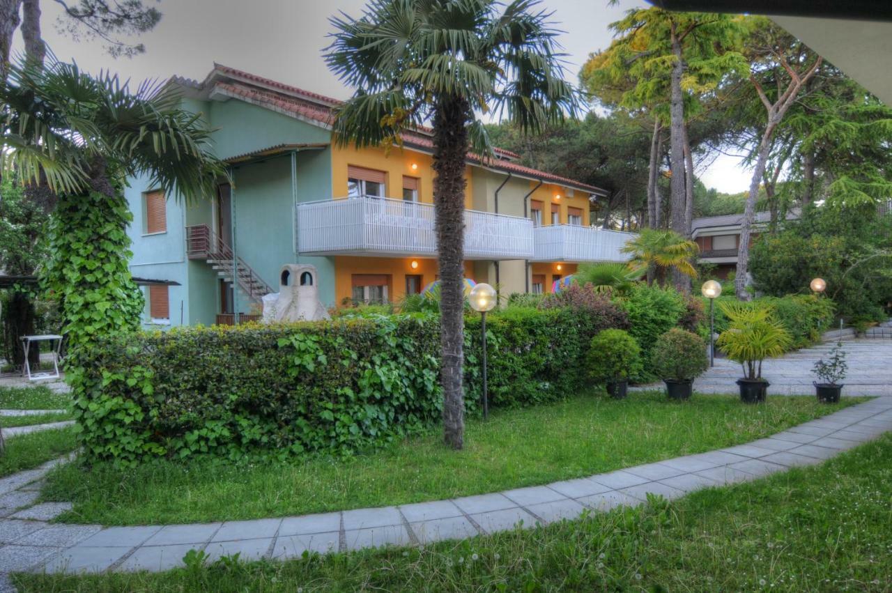 Residence Villa Laura リニャーノ・サッビアドーロ エクステリア 写真