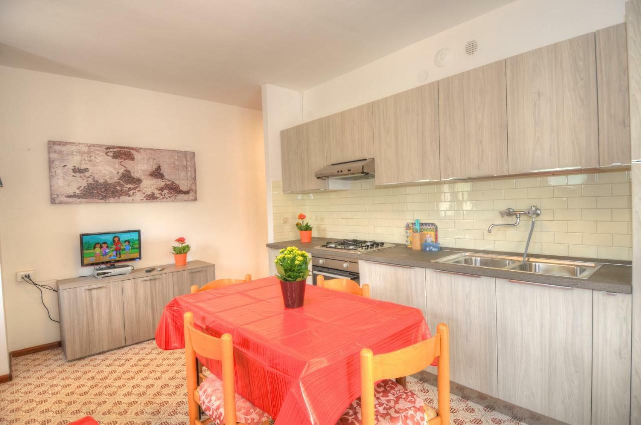 Residence Villa Laura リニャーノ・サッビアドーロ エクステリア 写真