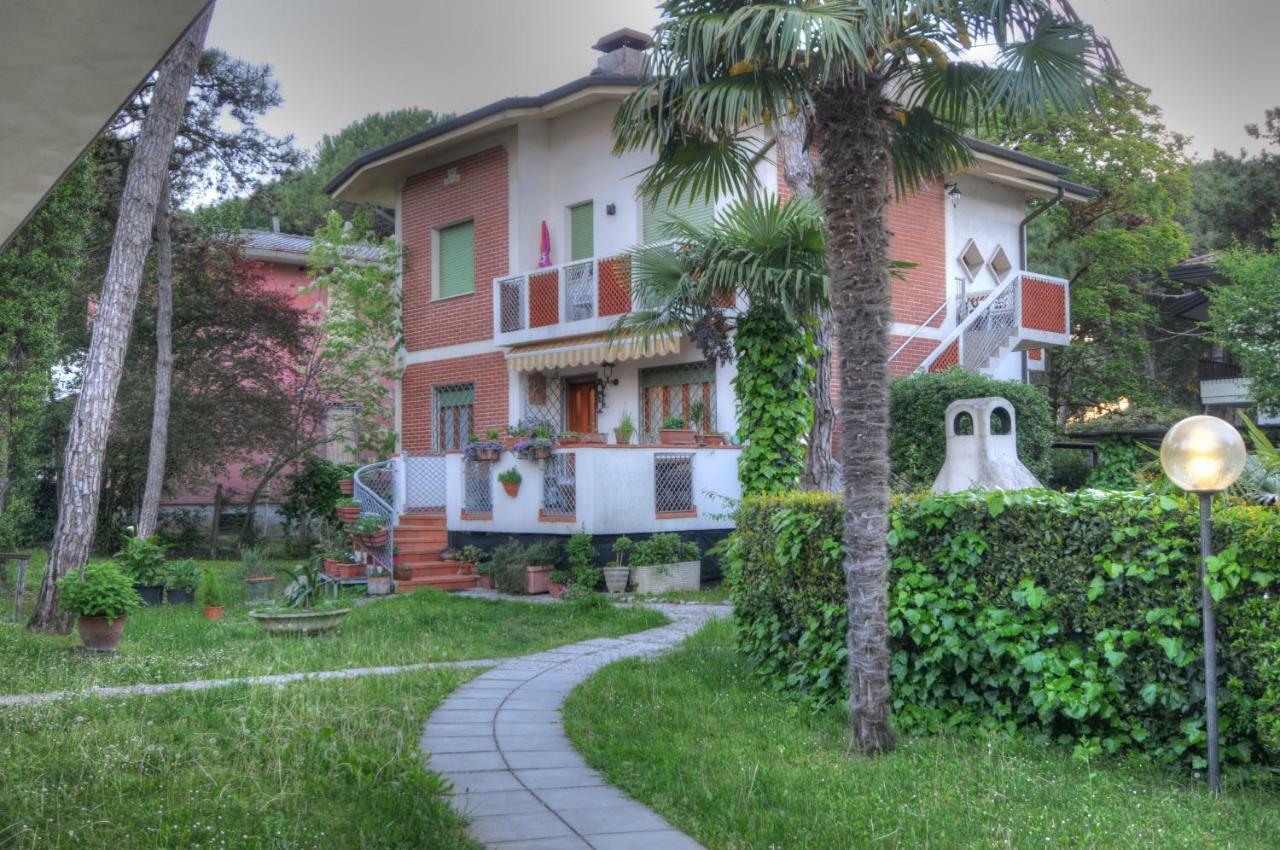 Residence Villa Laura リニャーノ・サッビアドーロ エクステリア 写真