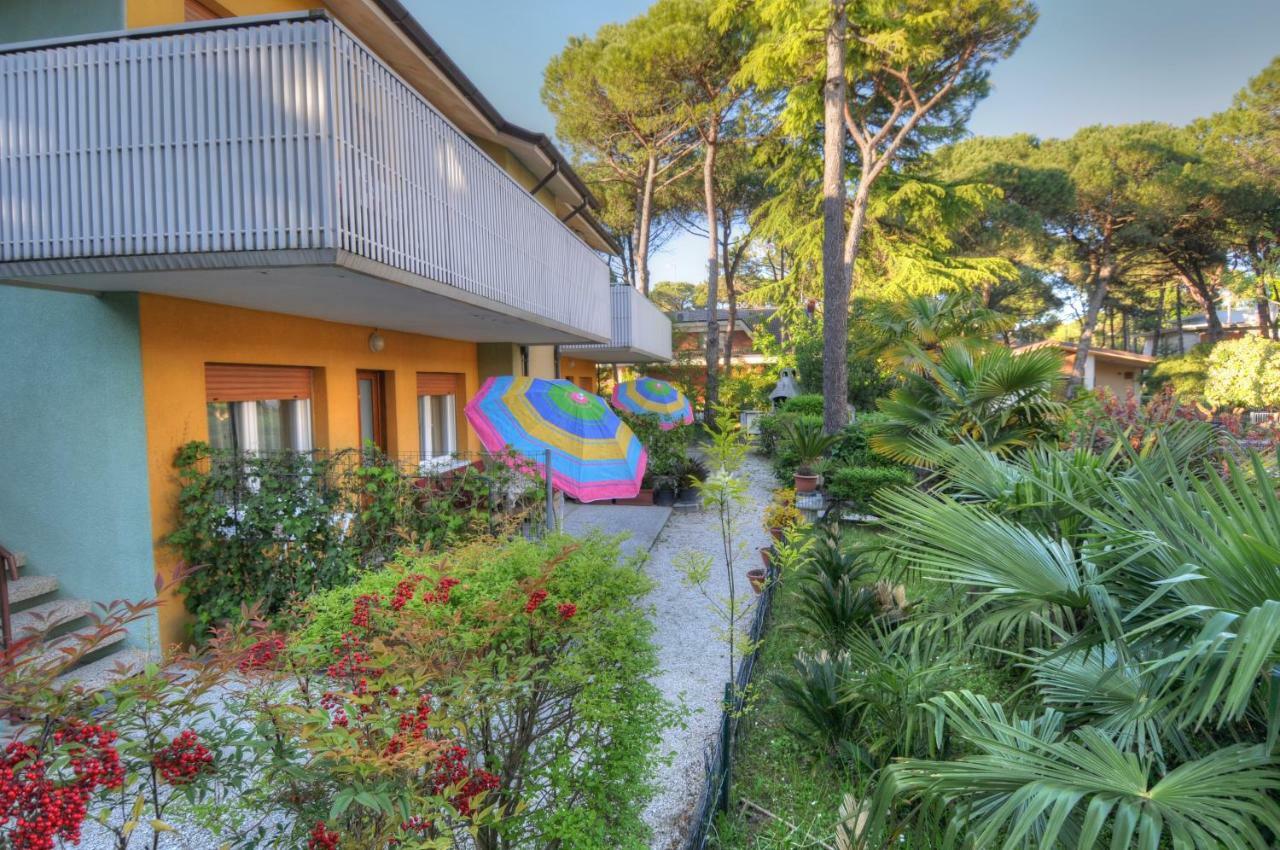 Residence Villa Laura リニャーノ・サッビアドーロ エクステリア 写真