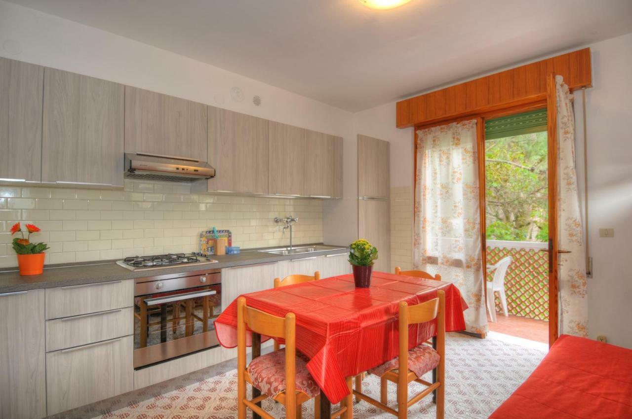 Residence Villa Laura リニャーノ・サッビアドーロ エクステリア 写真